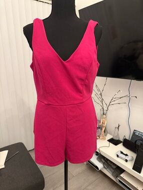 Sleeveless Fuchsia V-Neck Romper